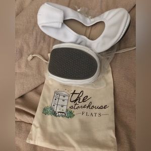 🪽THE STOREHOUSE FLATS IN CLASSIC WHITE🪽